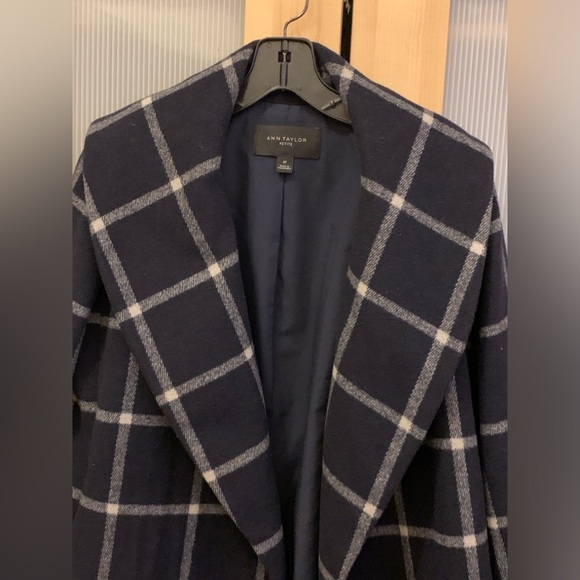 Ann Taylor wool blend windowpane coat Size MP - Picture 3 of 16